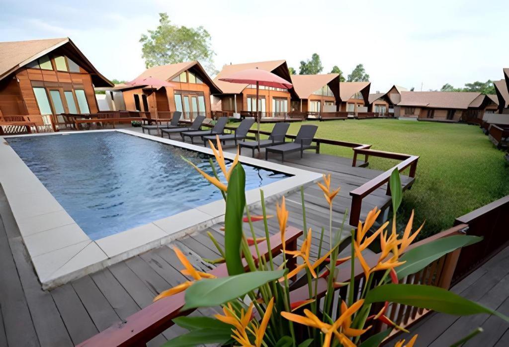 100 Islands Resort & Spa Surat Thani Exterior foto