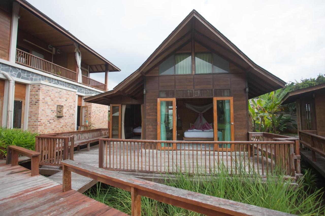 100 Islands Resort & Spa Surat Thani Exterior foto